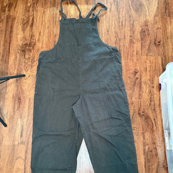 Aerie Work & Play Twill Overalls in Charcoal Size XL - Picture 3 of 6